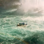 Niagara Falls: Tourist Boat Trip